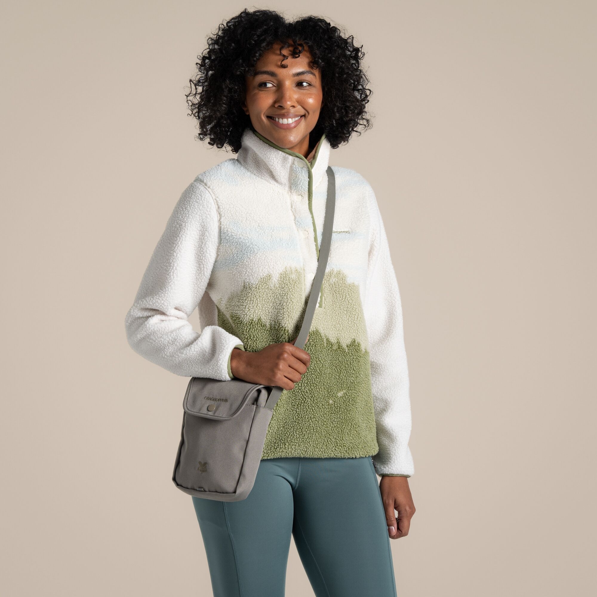 Craghoppers Unisex Green National Trust Kiwi Crossbody Size: Single