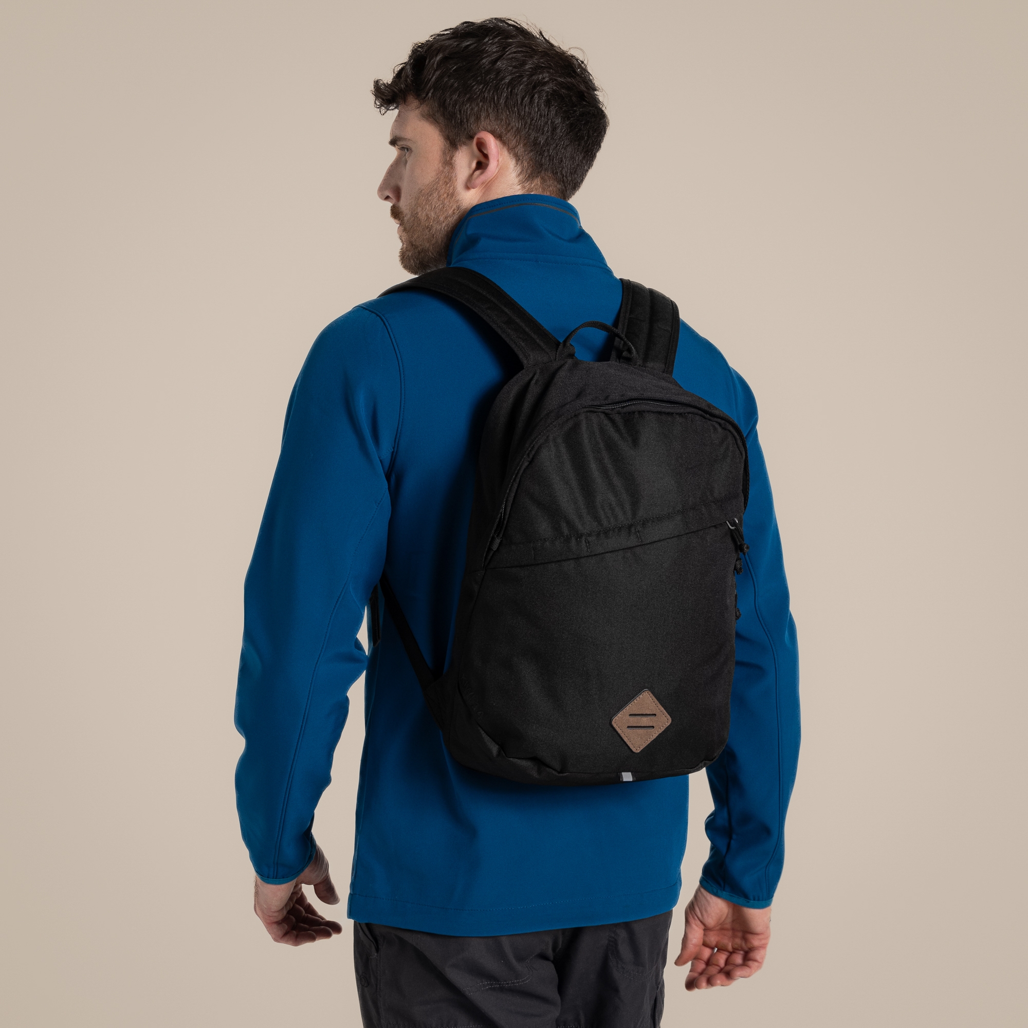 Craghoppers Unisex Black 14L 'Expert Kiwi' Backpack In - Image 4