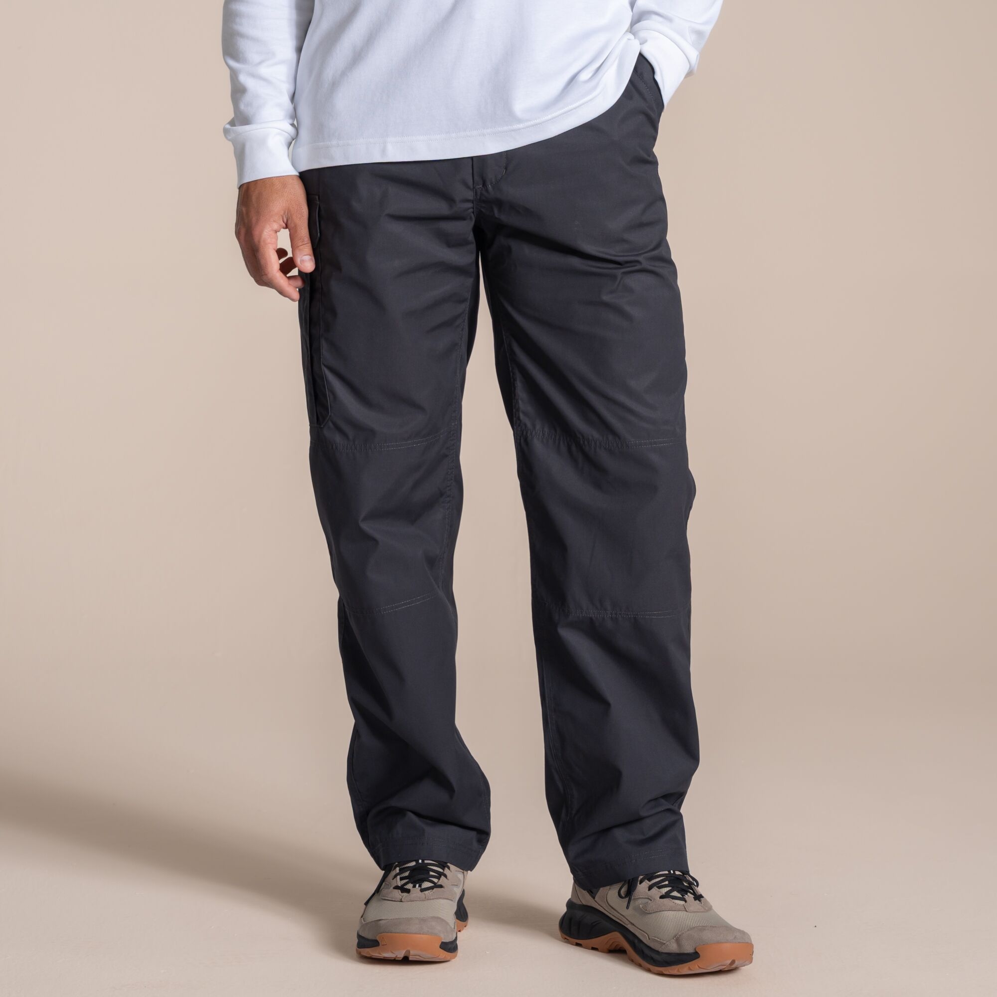 Craghoppers Men's Kiwi Classic Water-Repellent Trousers - Black Pepper - 42S - Image 2