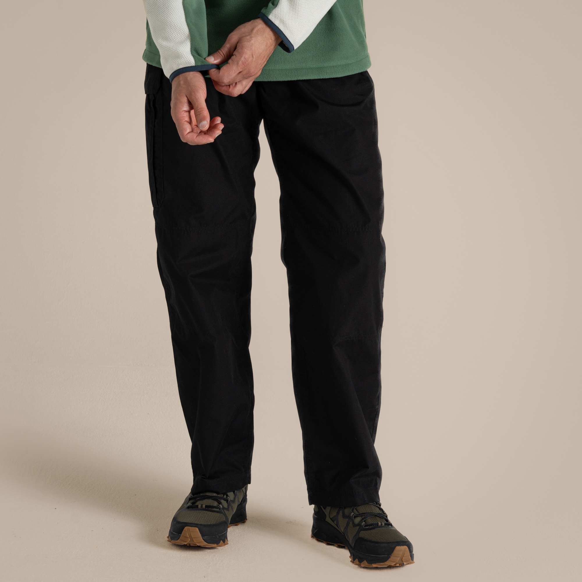 Craghoppers Men's Black Kiwi Classic Trousers Size: 38S