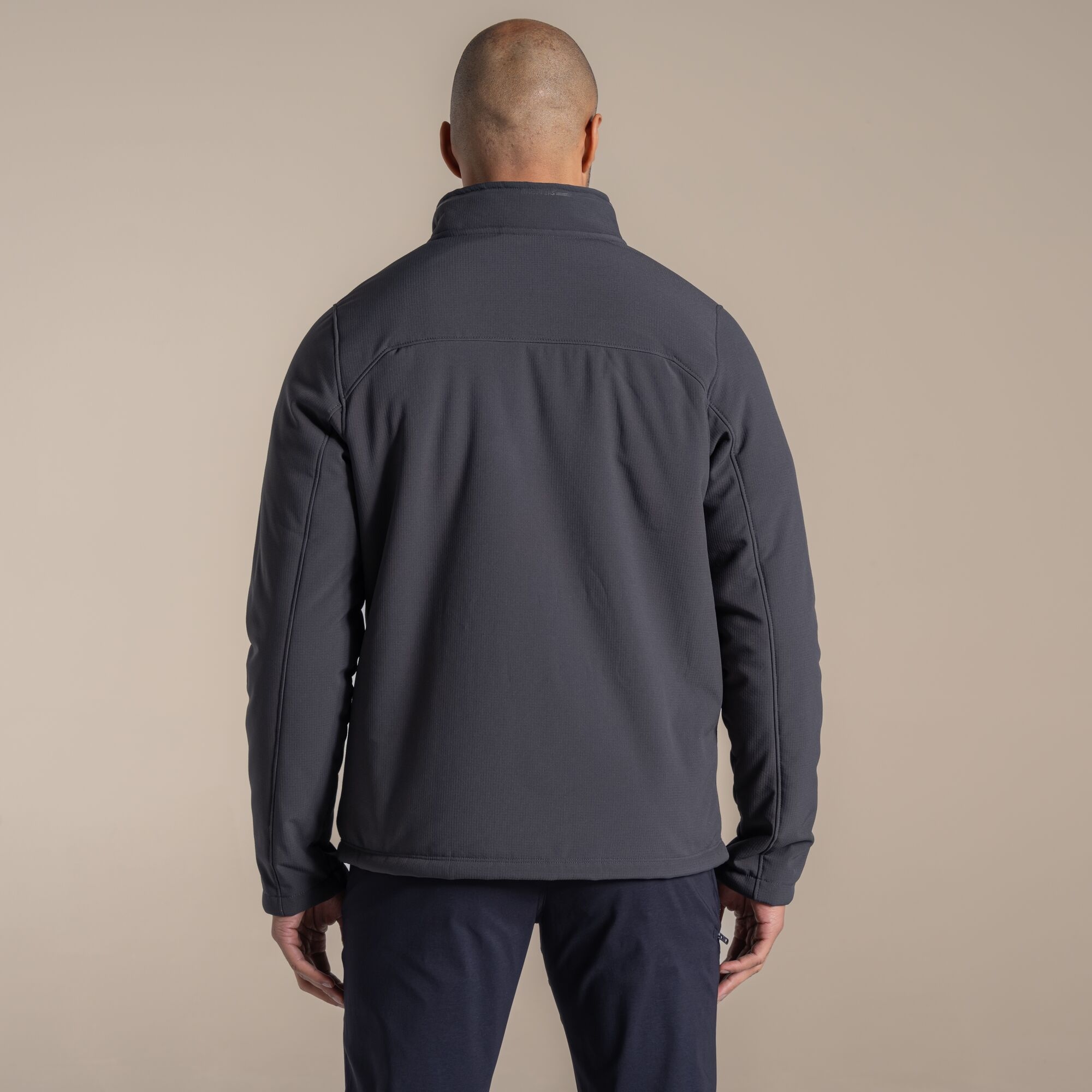 Craghoppers Men's Selside Softshell Jacket: : :, Colour: Da Dark Iron Medium - Outdoor Action - Image 3